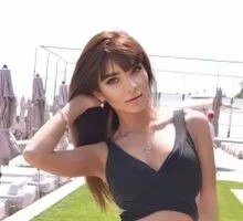 Nina Profile image 2