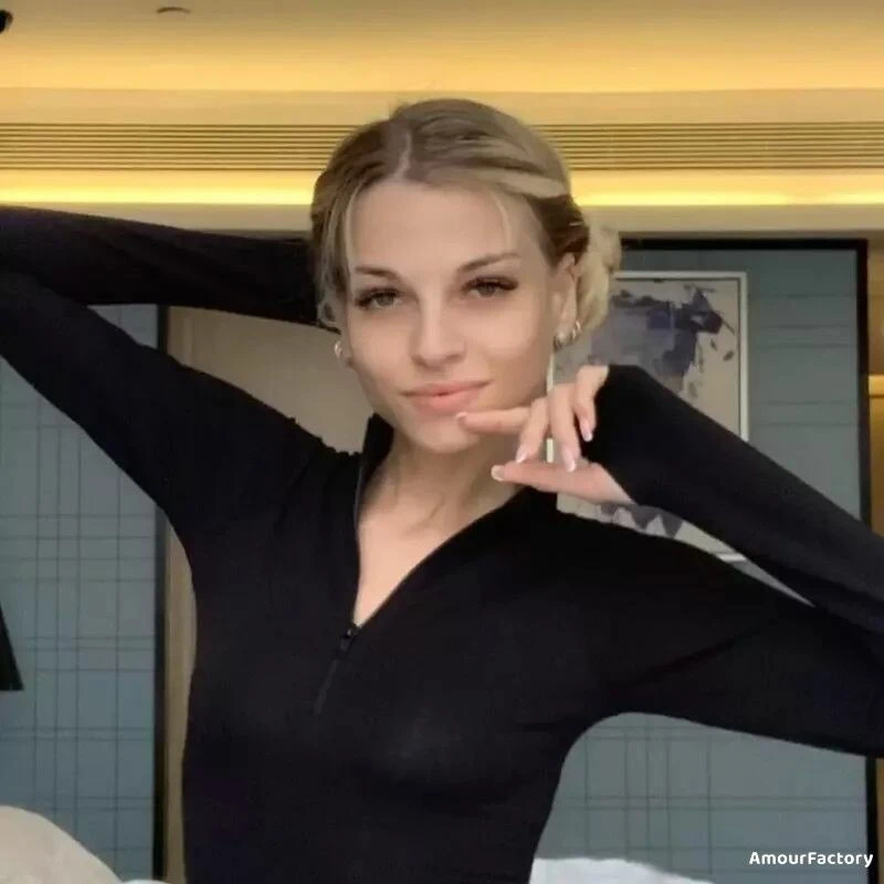 Oksana Profile image 1