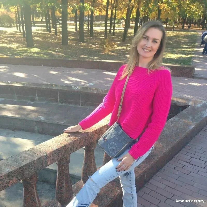 Karina Profile image 2