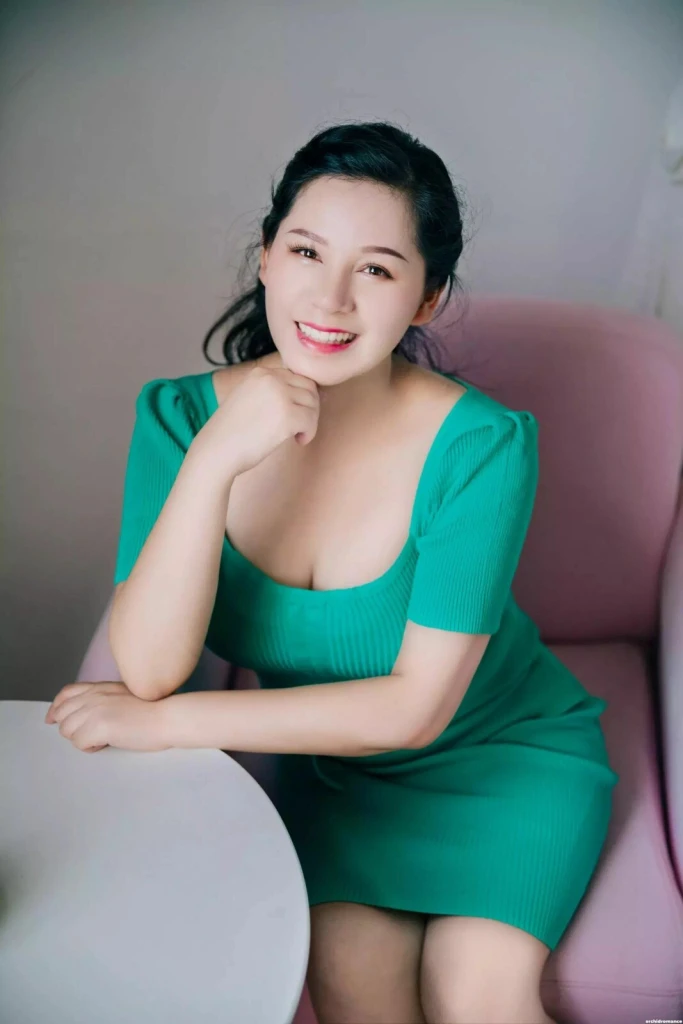 Sunny Profile image 1