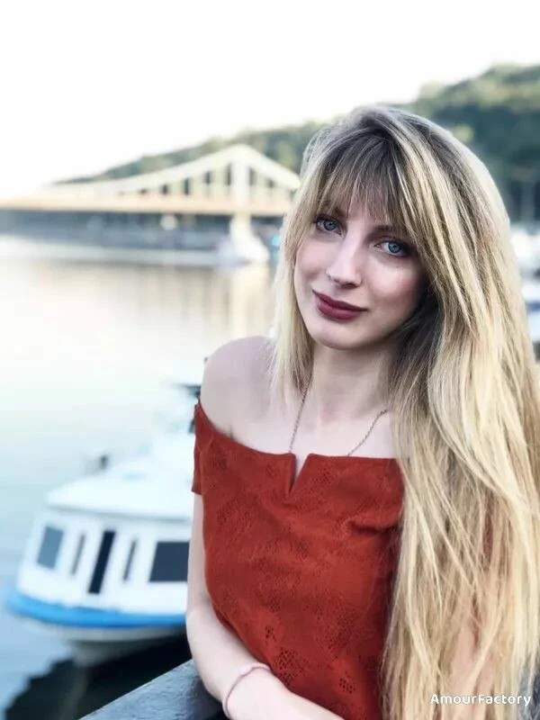 Juliya Profile image 3