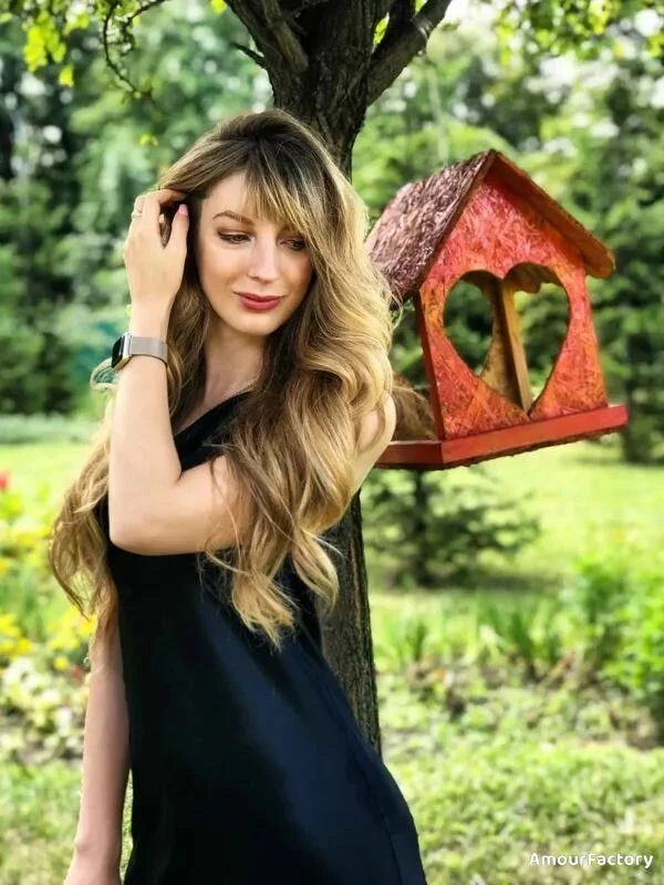 Juliya Profile image 2