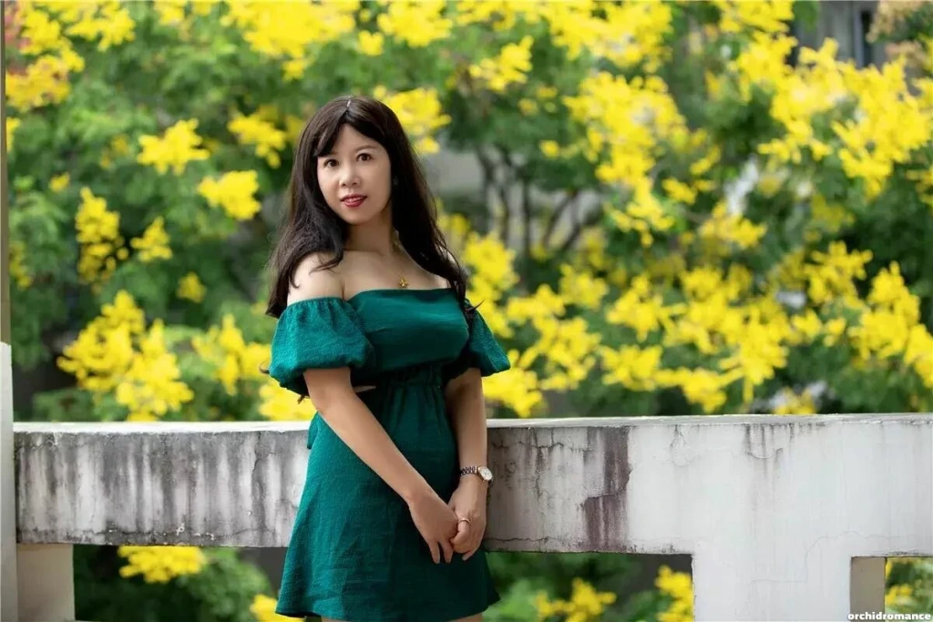 Lily Profile image 1