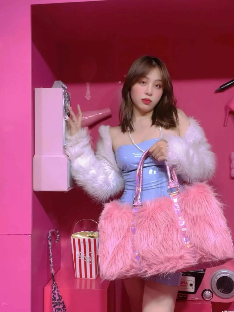 Ashley Profile image 3