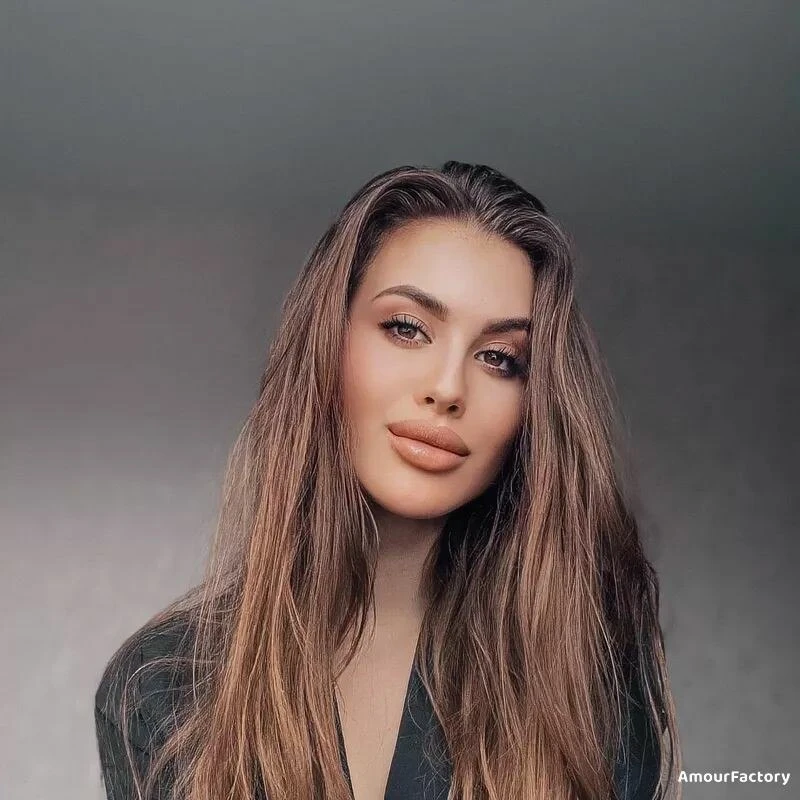 Kristina Profile image 4