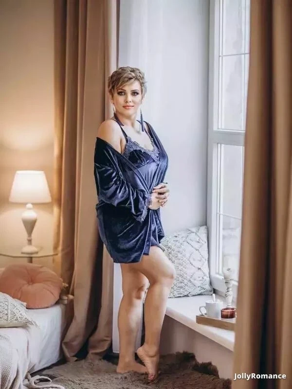 Yana Profile image 1