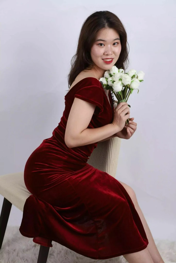 lingfang Profile image 3