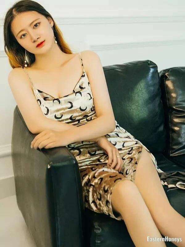 Deng Yimei Profile image 2