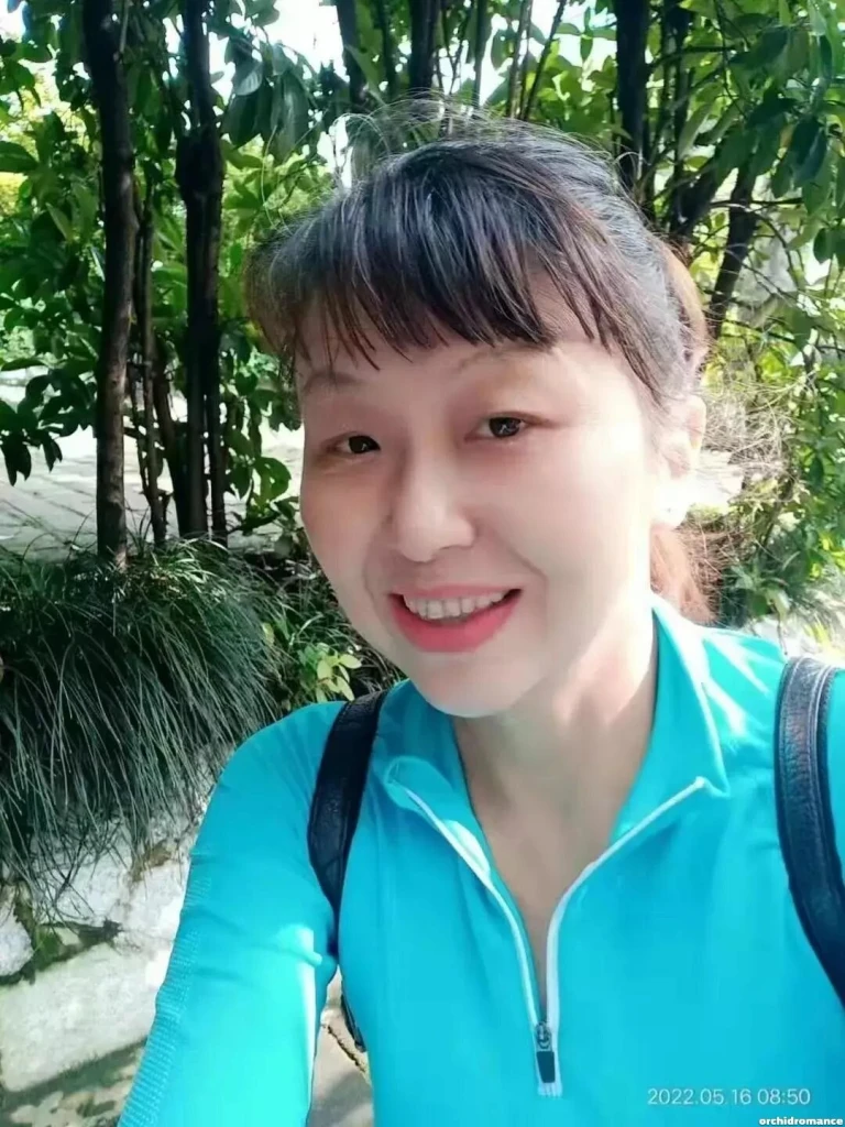 Xiao Ling Profile image 2