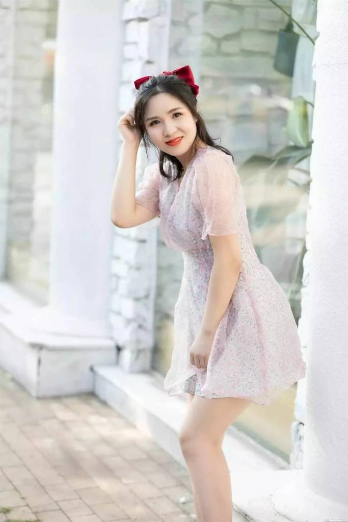 Fangfang Profile image 2