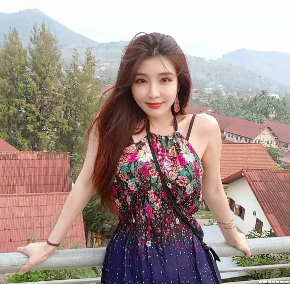 Bella Profile image 1