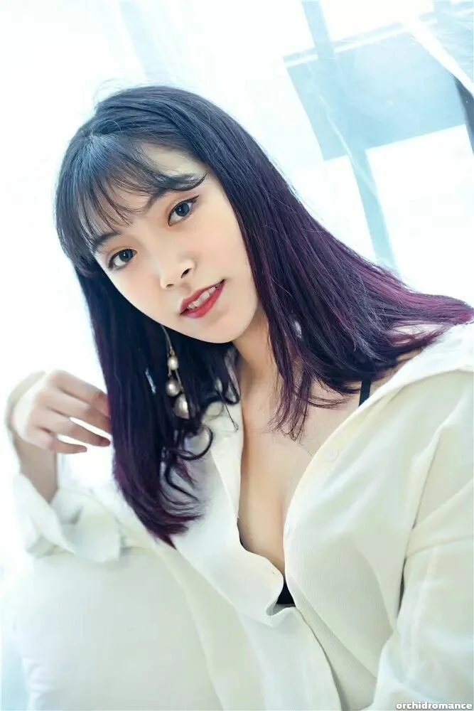 Rongzhi Zhu Profile image 2