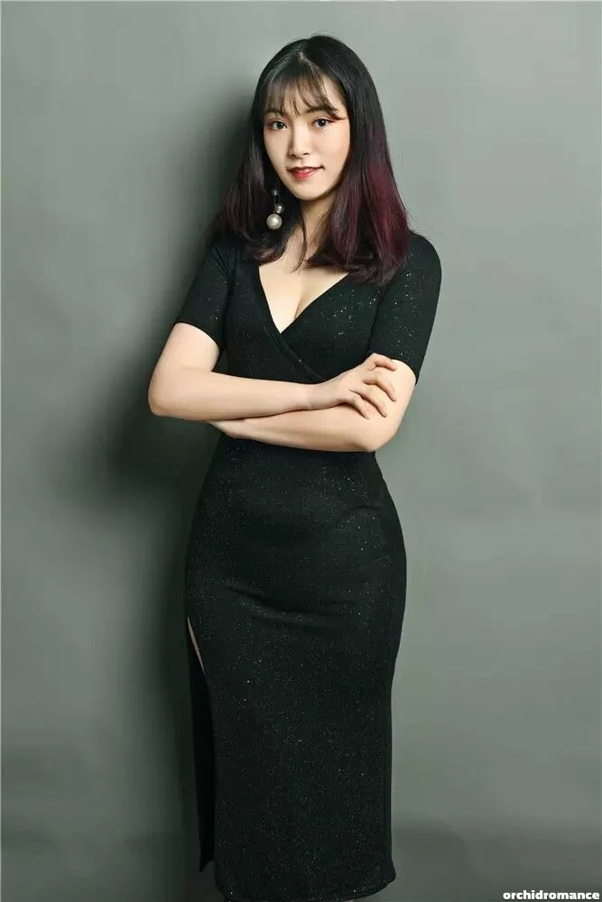 Rongzhi Zhu Profile image 3