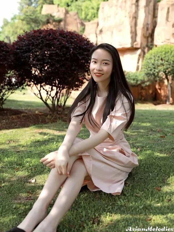 Tingting Profile image 3