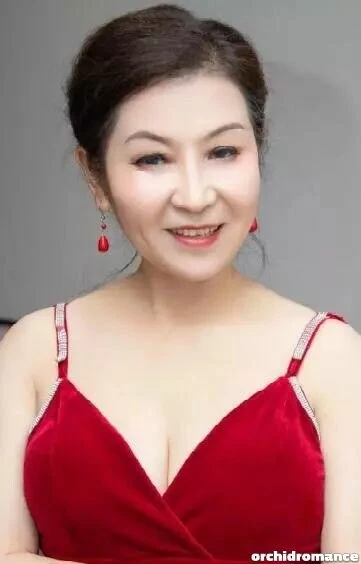 Chunling Profile image 3