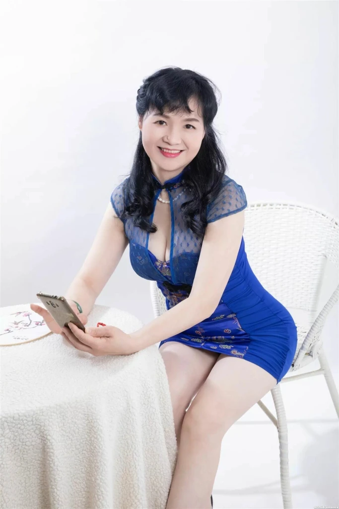 Yunzhu Profile image 3