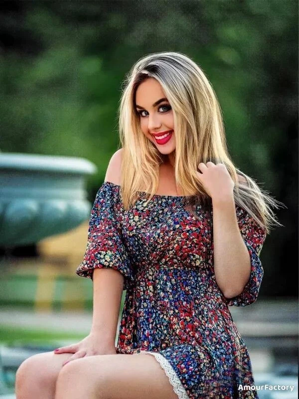 Inna Profile image 3