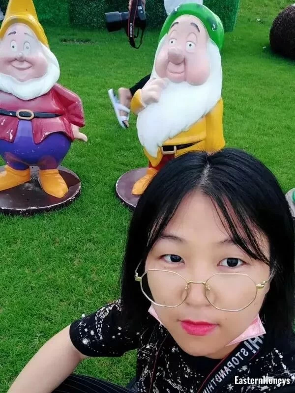 Yicen Profile image 3