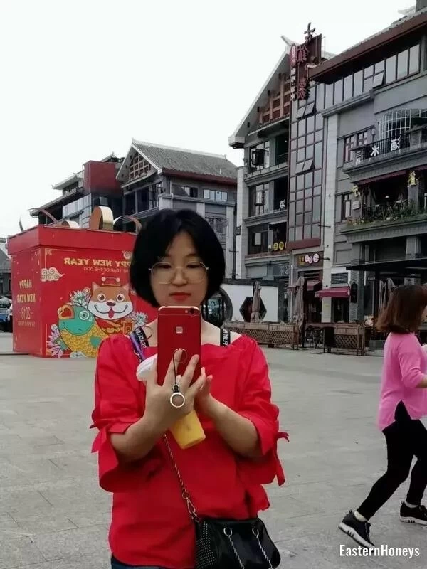 Yicen Profile image 5