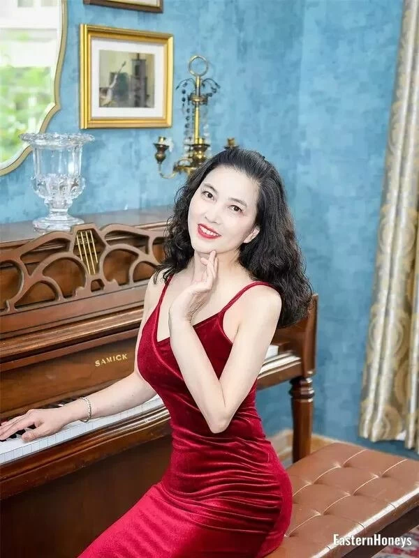 Yun Mei Profile image 2