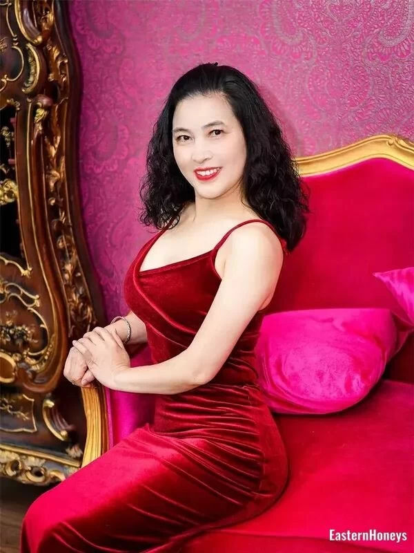 Yun Mei Profile image 5