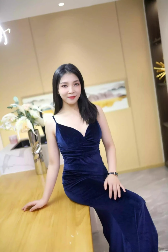 Xiaolan Profile image 3