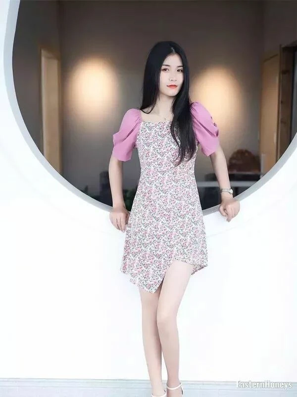 Li Juan Profile image 3