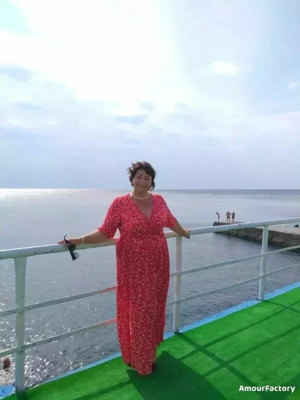 Adelina Profile image 4