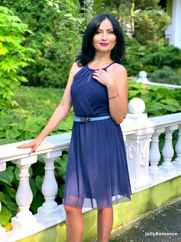 Veronika Profile image 4