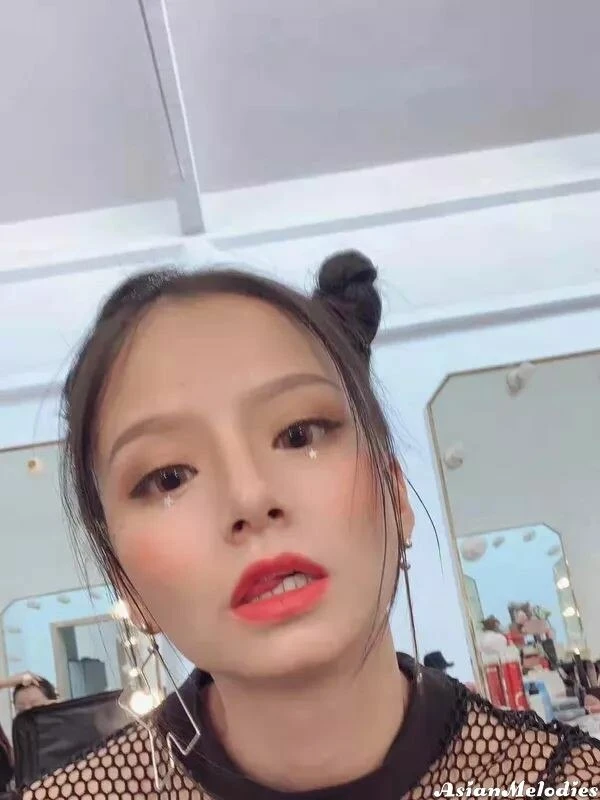 Yuting Profile image 1