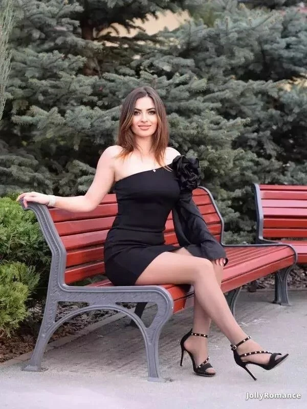 Victoria Profile image 4