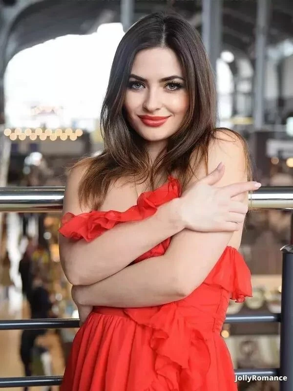 Victoria Profile image 3