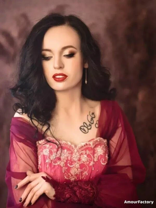 Julia Profile image 1