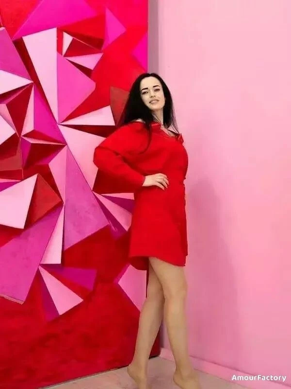 Julia Profile image 3